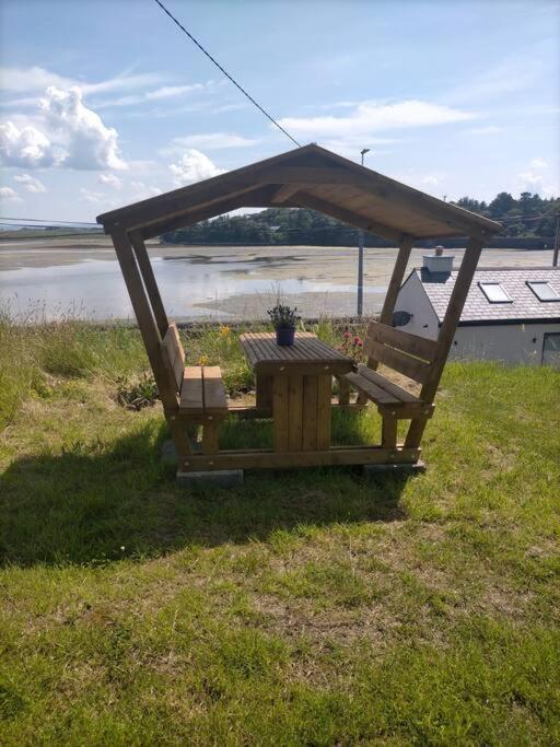 2 Quay Road, Killala. Stunning Sea Front Cottage Buitenkant foto